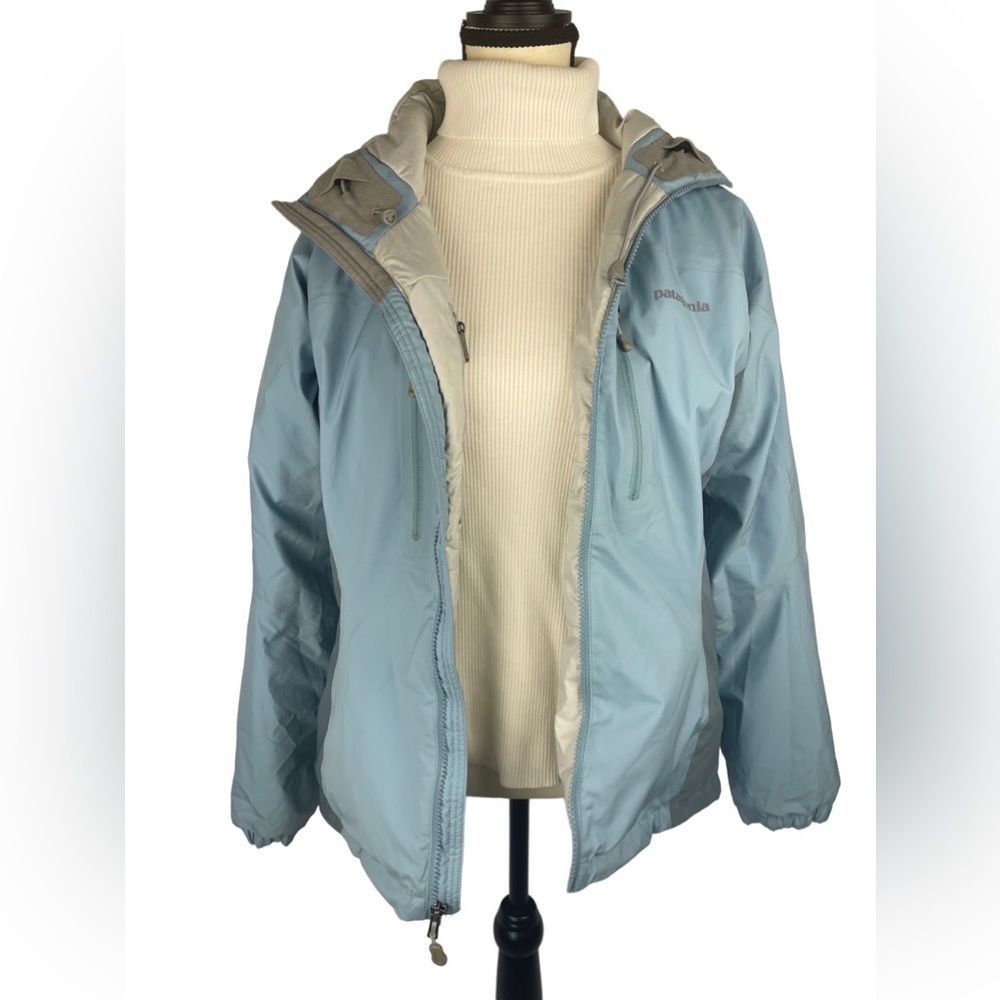 Patagonia Women’s Light Blue Vintage Puffer Jacket Size: M
